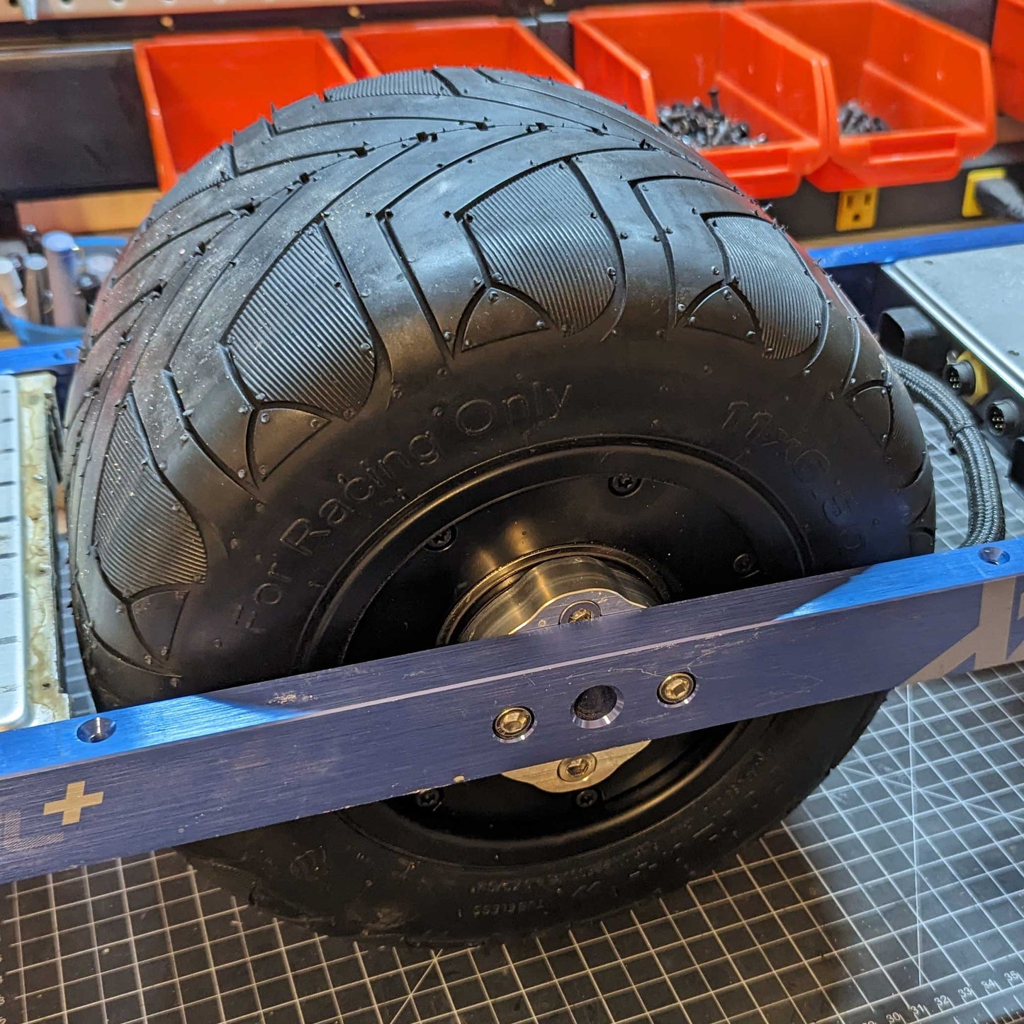 Cannon Core VEXR Hubs