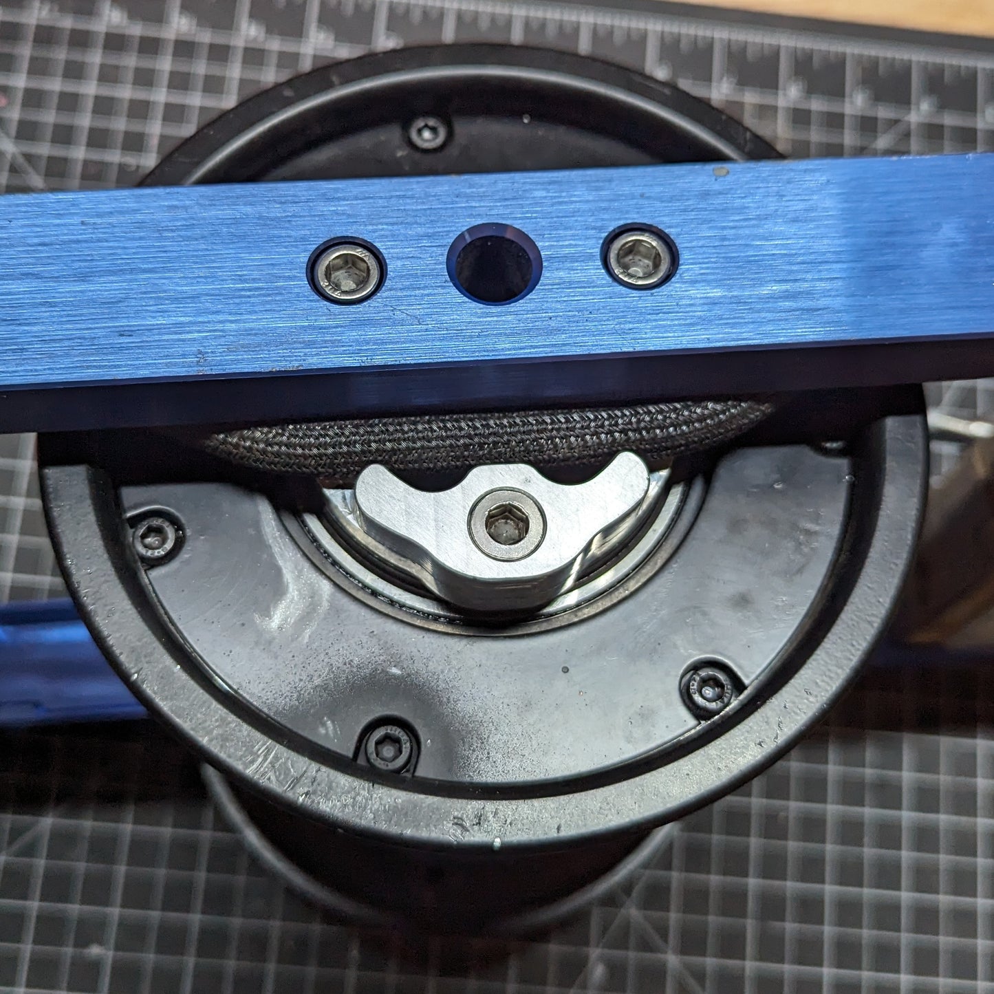 Cannon Core VEXR Hubs